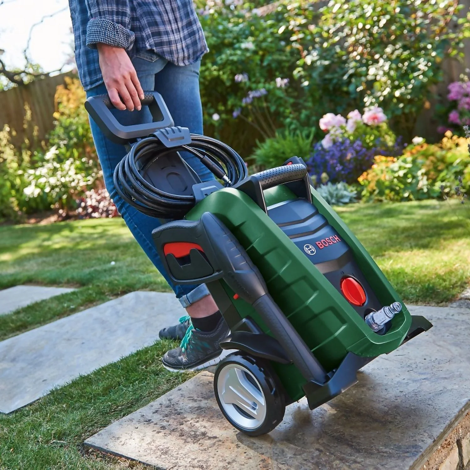 Bosch UniversalAquatak 135 High-Pressure Washer 8 Bosch UniversalAquatak 135 High-Pressure Washer - Image 6
