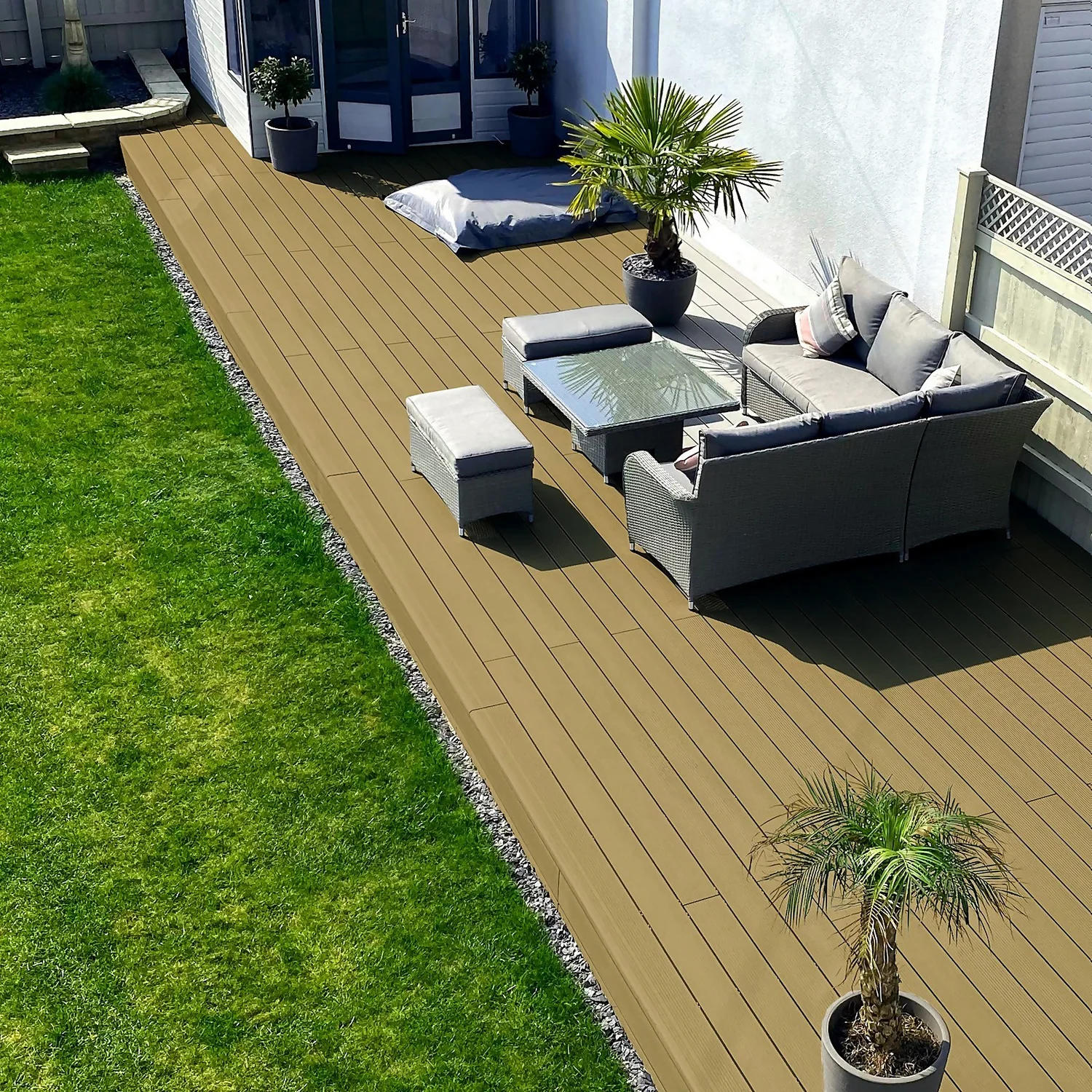 Victoria Composite Decking Castle Groove 40 Pack Teak - 20.16 M2 4 Victoria Composite Decking Castle Groove 40 Pack Teak - 20.16 M2 - Image 2